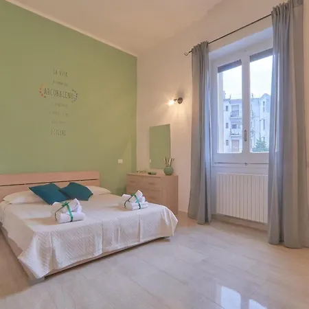 לינה וארוחת בוקר D'amare 3*